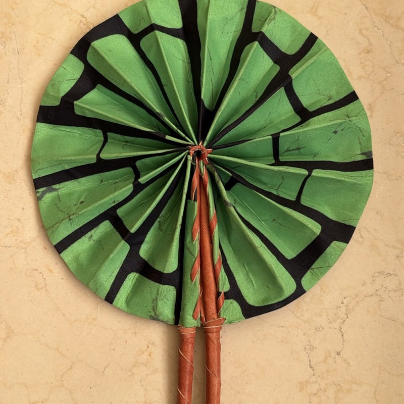 Saféva Hand Fan