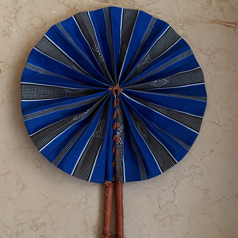 Éclatéva Hand Fan